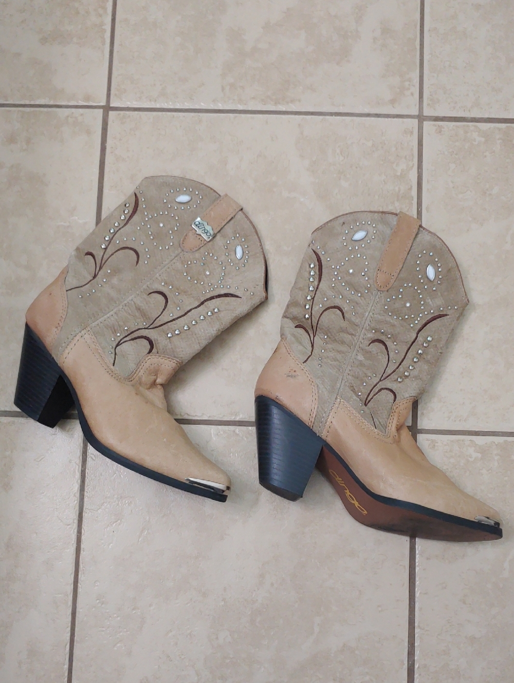 Dingo Ava Cowgirl Boots Brown Leather Embroidered Embellished Round Toe Size 7